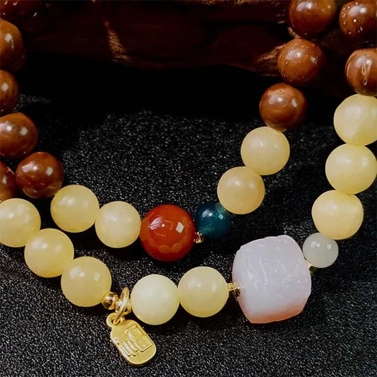 A unisex Buddhist meditation mala bracelet made with Bodhi seeds and smooth jade beads, designed for daily mindfulness practice and positive energy.